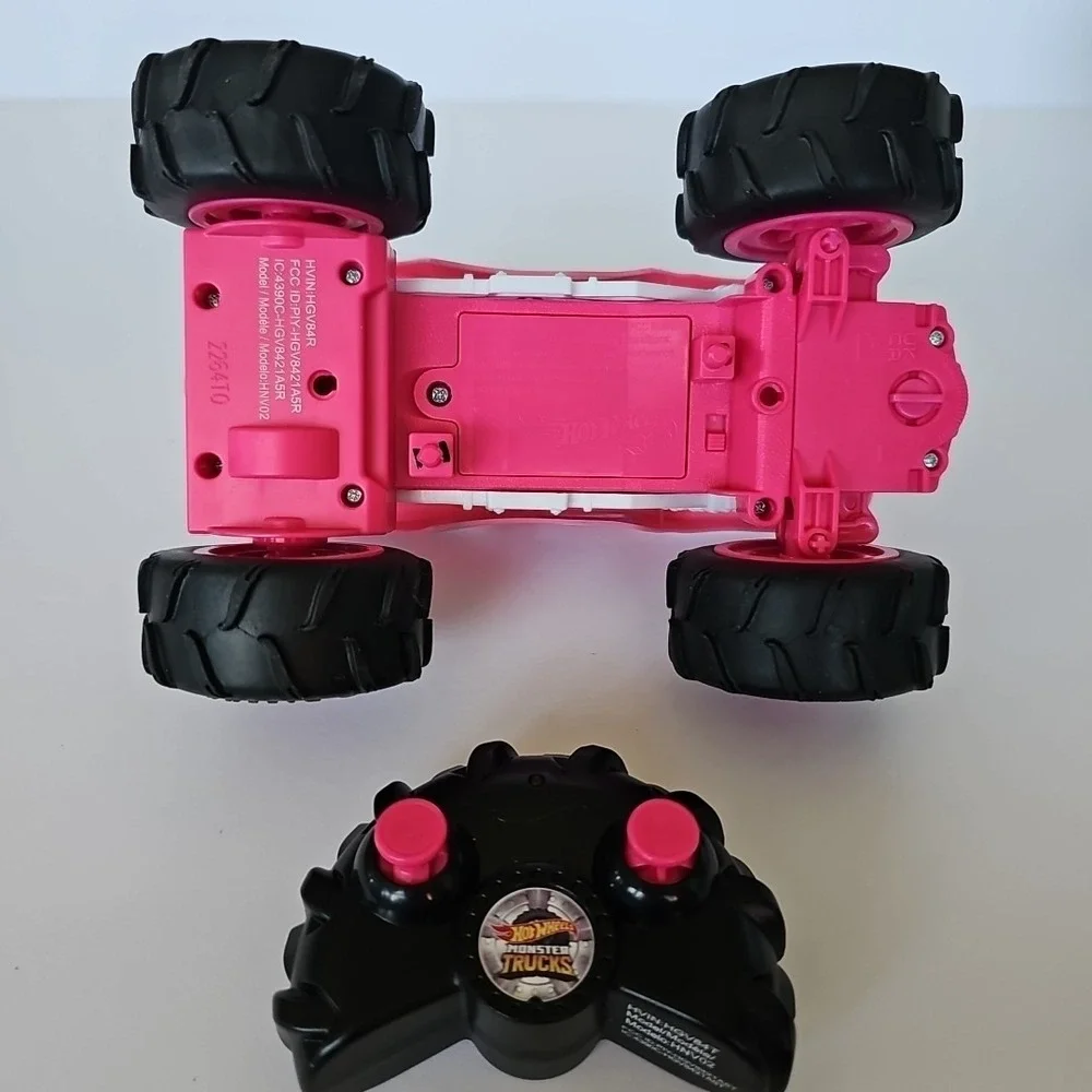 Modern Hot Wheels Barbie Monster Truck RC Remote Control Pink 1:24 HNV02 Toy Car
